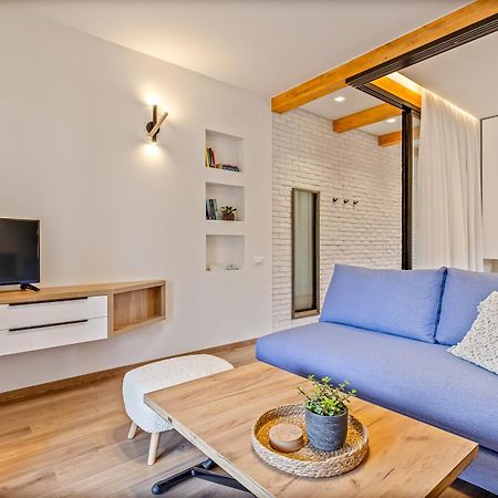 ליאפאדס Lola Apartments מראה חיצוני תמונה