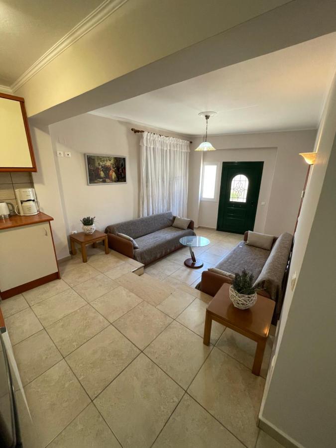 ליאפאדס Lola Apartments מראה חיצוני תמונה