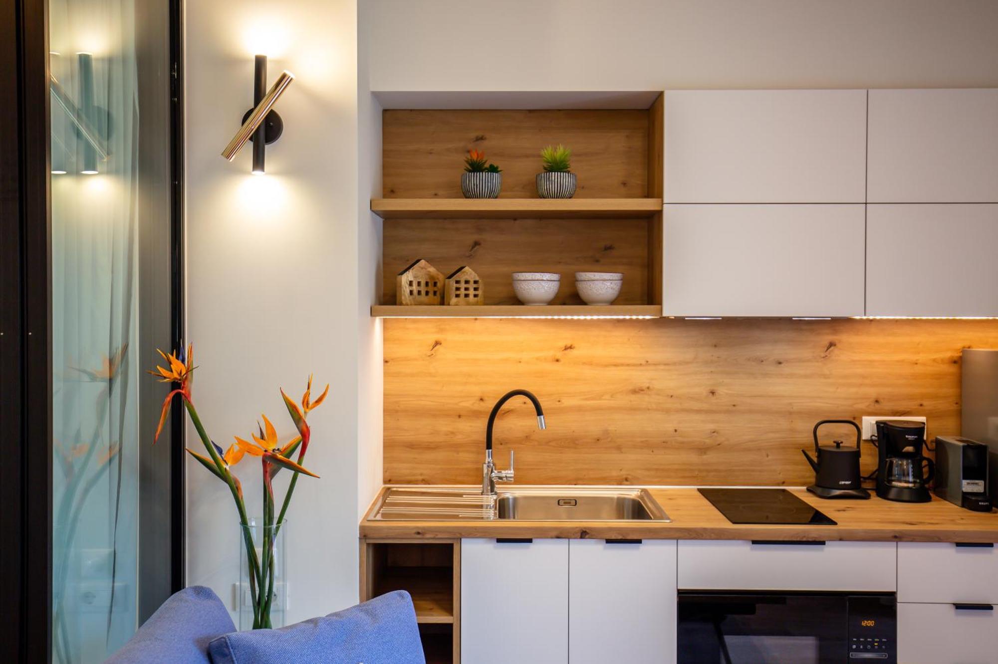 ליאפאדס Lola Apartments מראה חיצוני תמונה