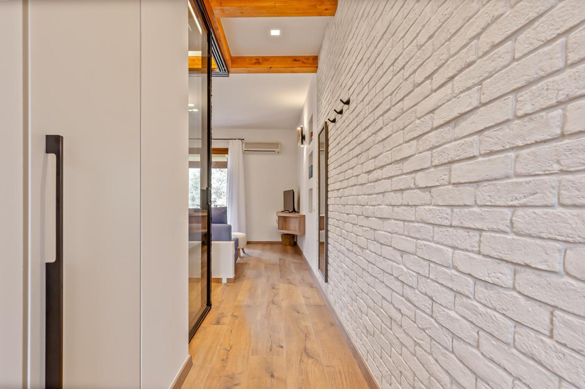 ליאפאדס Lola Apartments מראה חיצוני תמונה