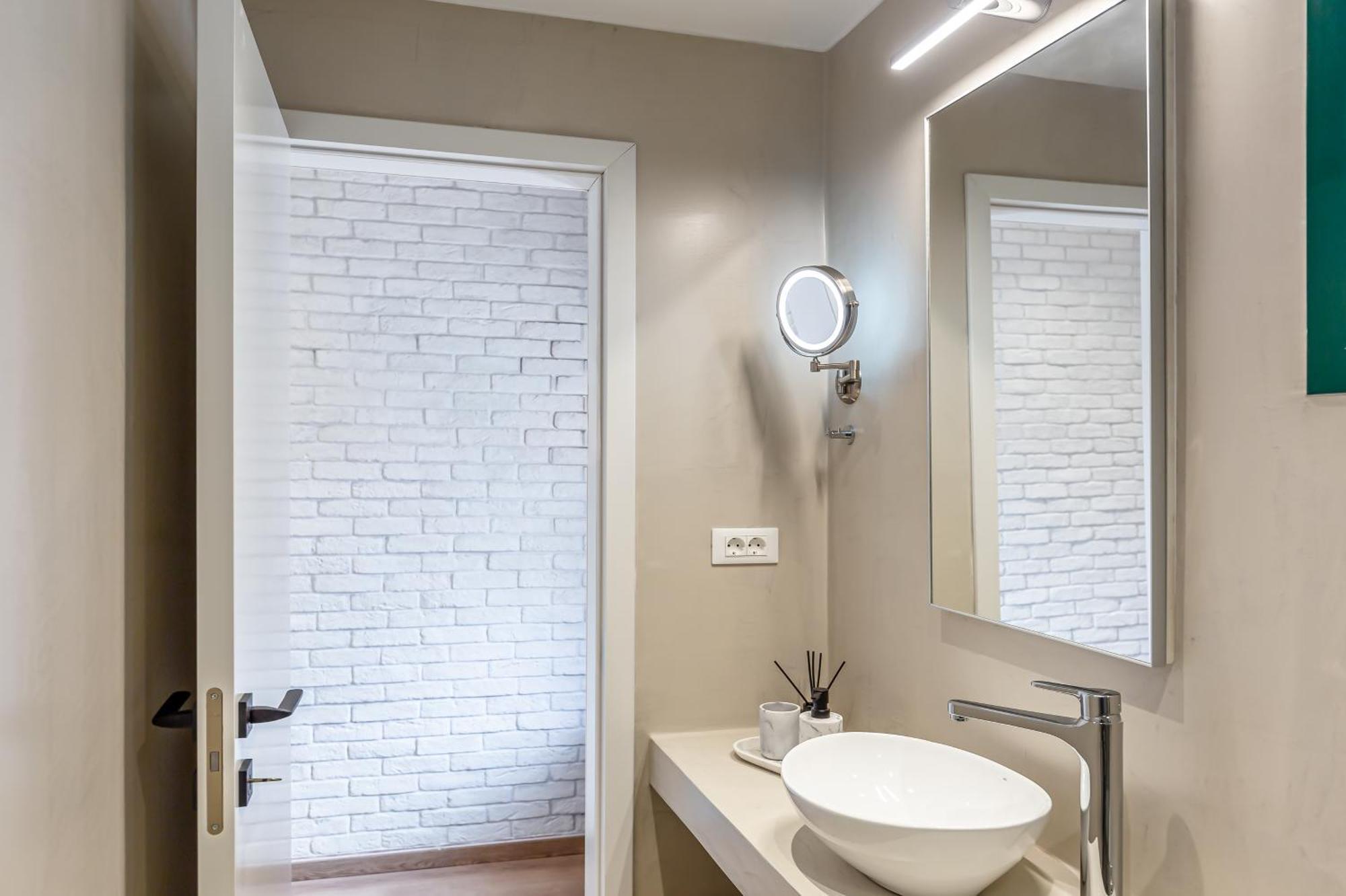 ליאפאדס Lola Apartments מראה חיצוני תמונה